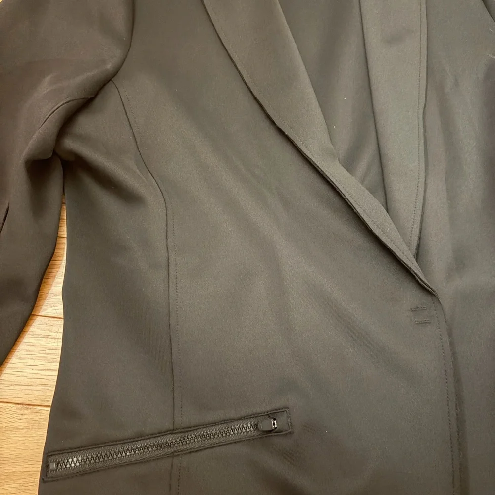 Rose & Olive Black Blazer Jacket
